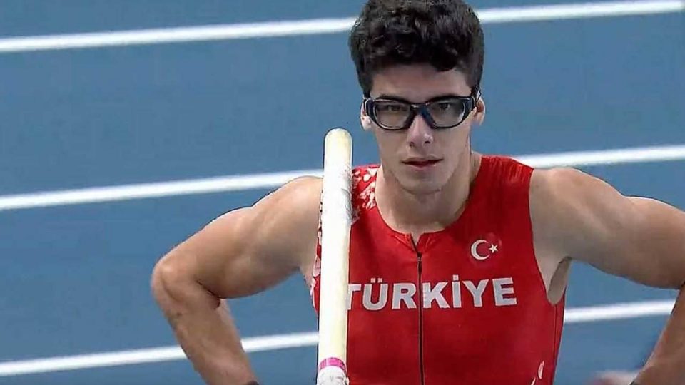 Milli atlet Ersu Şaşma’dan olimpiyat vizesi
