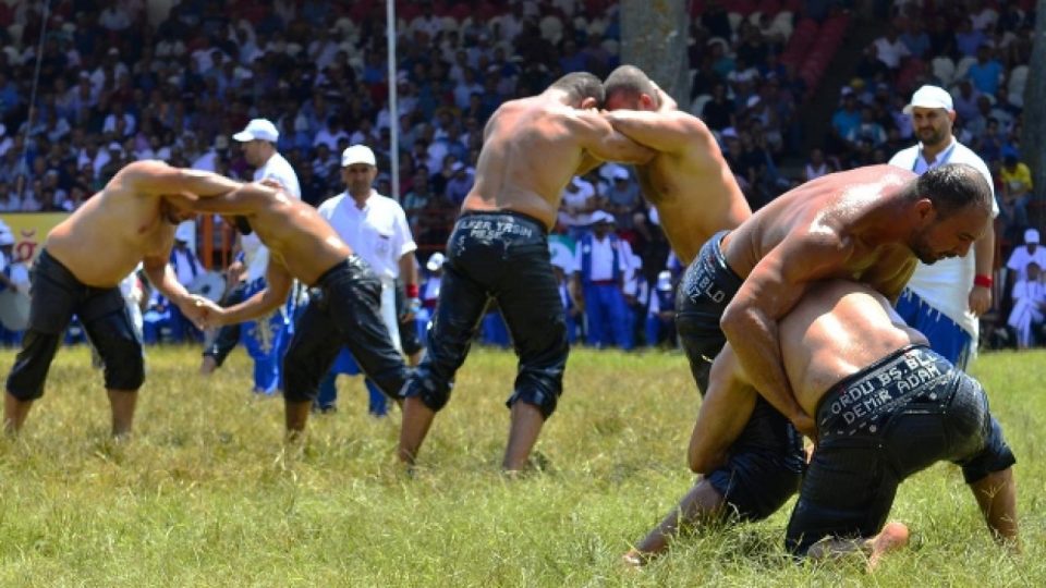 660. Tarihi Kırkpınar Yağlı Güreşleri başladı