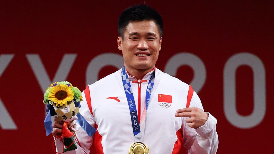 Çinli halterciden 3 olimpiyat rekoru