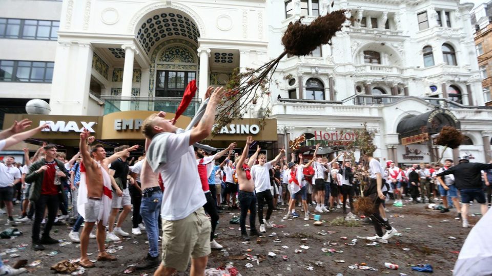EURO 2020 finali öncesi Londra’da arbede