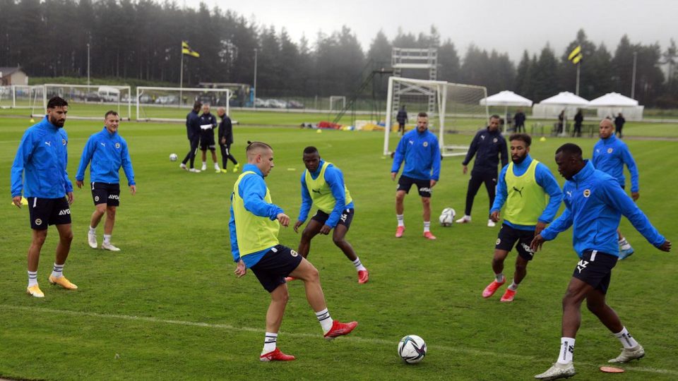 Fenerbahçe’de hedef yabancı oyuncu sayısını azaltmak