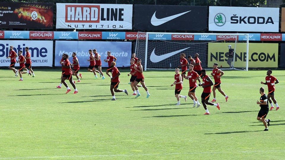 Galatasaray transferlerle kabuk değiştirdi