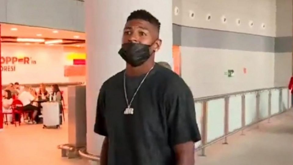 Galatasaray’ın transfer görüşmelerine başladığı Aanholt İstanbul’da