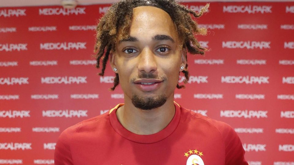 Galatasaray’ın yeni transferi Boey, sağlık kontrolünden geçti