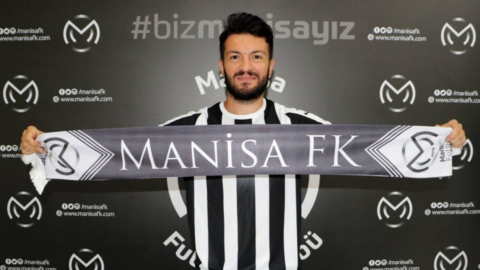 Manisa, Özgür Çek’i transfer etti
