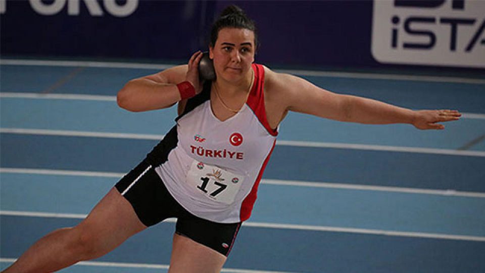 Milli atlet Akyol’dan altın madalya