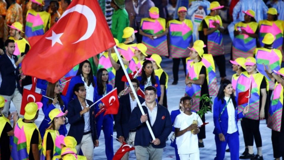 Milli sporcular Tokyo’ya uğurlandı
