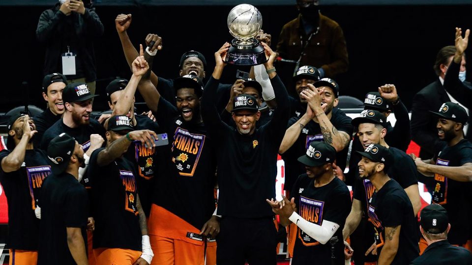 NBA’de ilk finalist Phoenix Suns oldu