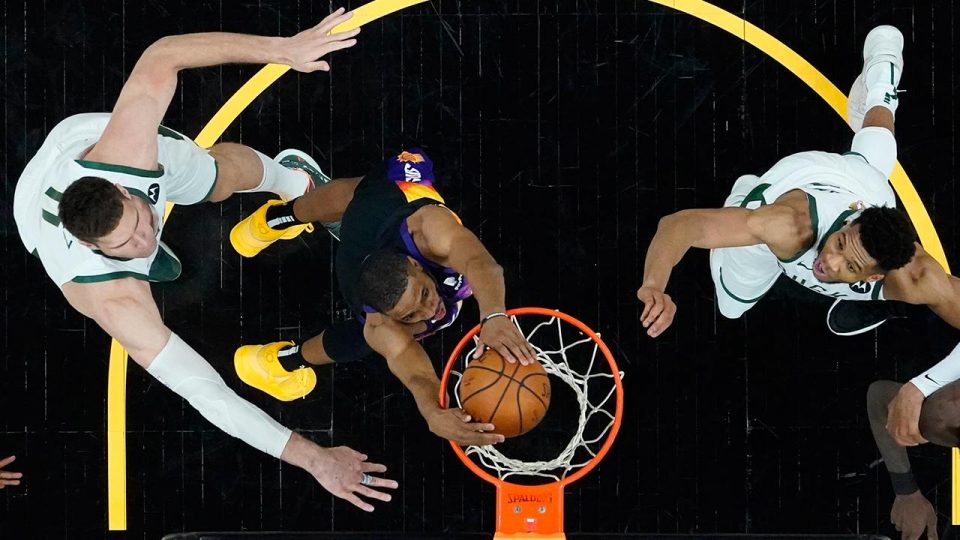 Phoenix Suns NBA final sersini 2-0’a getirdi