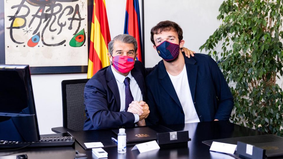 Sertaç Şanlı resmen Barcelona’da
