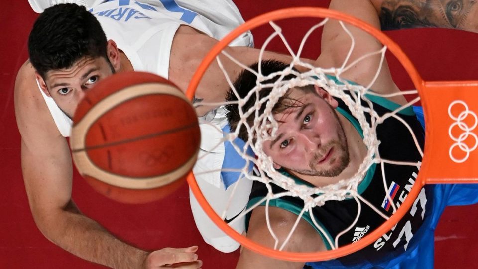 Tokyo’da erkek ve kadın basketbolunda ikişer maç oynandı