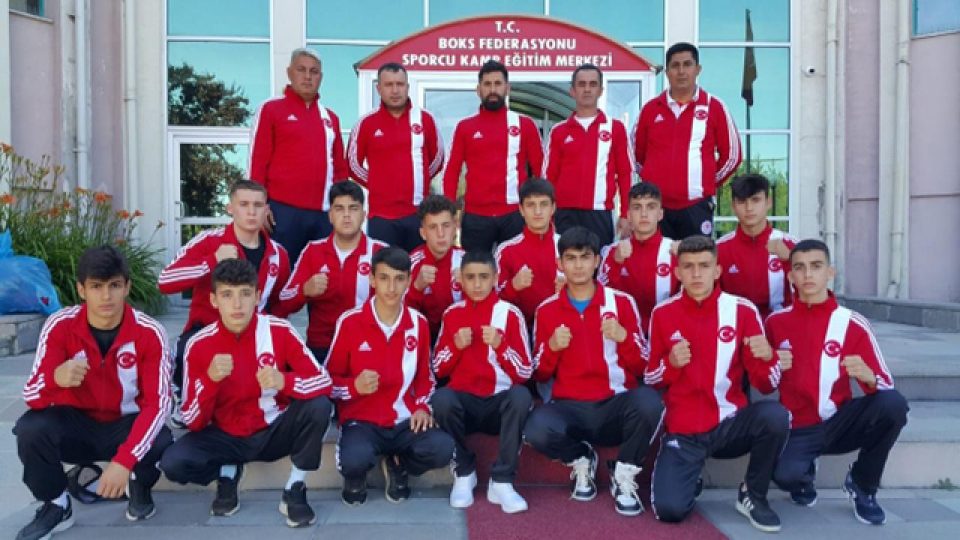 Yıldızlar boksörler Tiflis’te sahne alıyor