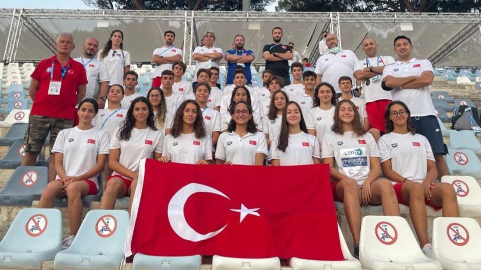 Yüzme Milli Takımı 15 madalya kazandı