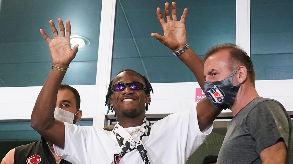 Beşiktaş Batshuayi ile görüşmelere başladı