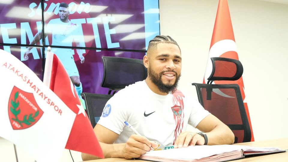 Hatayspor Simon Falette ile sözleşme imzaladı