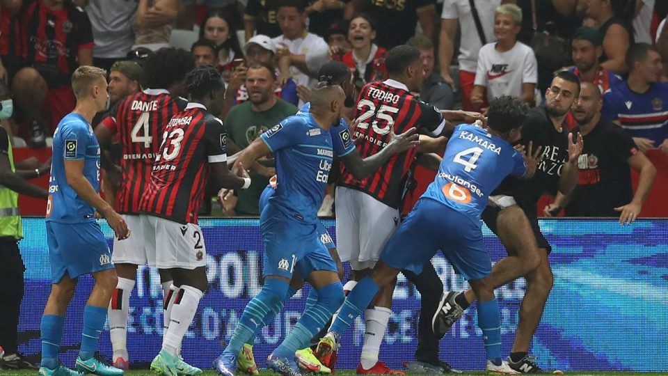 Nice-Olympique Marsilya maçı yarıda kaldı