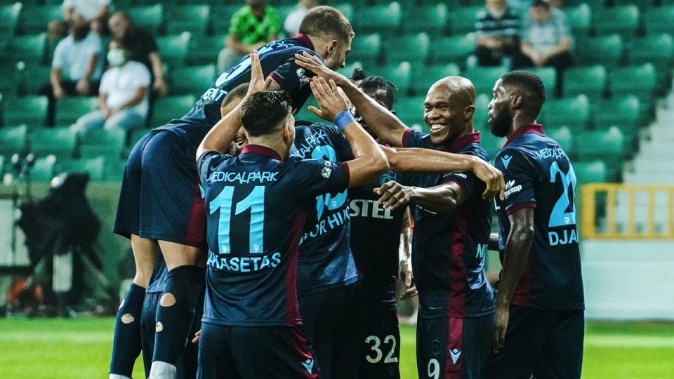 Trabzonspor haftayı zirvede bitirdi