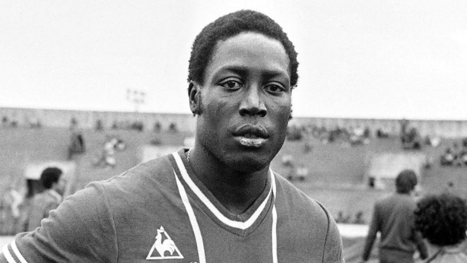 39 yıldır komada olan Fransız futbolcu Adams hayatını kaybetti