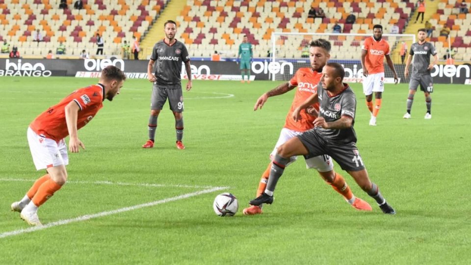 7 gollü maçta kazanan Fatih Karagümrük
