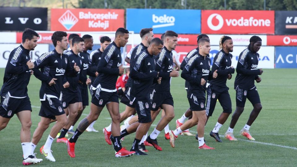 Beşiktaş’ın Dortmund maçı kamp kadrosu belli oldu