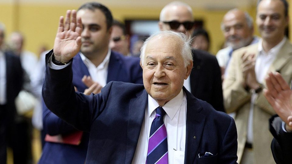 Duygun Yarsuvat 77 yaşında başkanlık koltuğuna oturdu