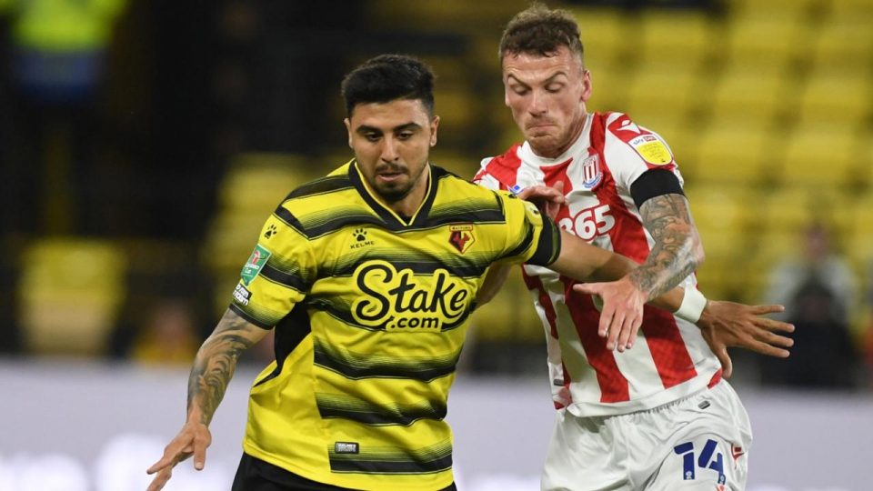 Ozan Tufan Watford formasıyla ilk maçına çıktı