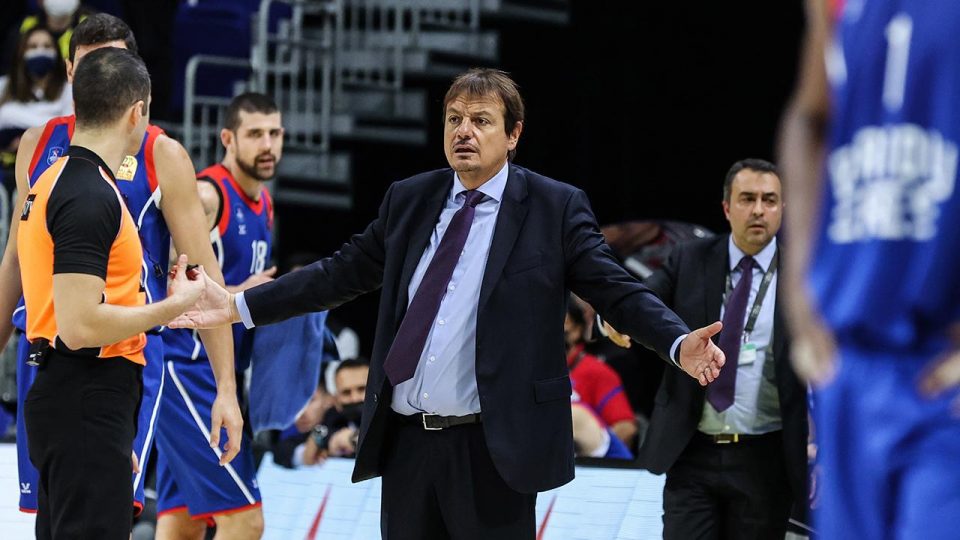 Anadolu Efes sezona kötü başladı