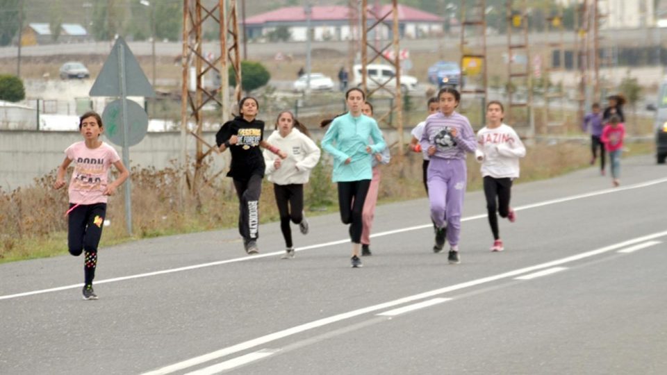 Geleceğin sporcuları Sarıkamış’ta yetişecek