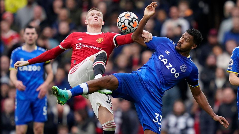 Manchester United Everton ile berabere kaldı