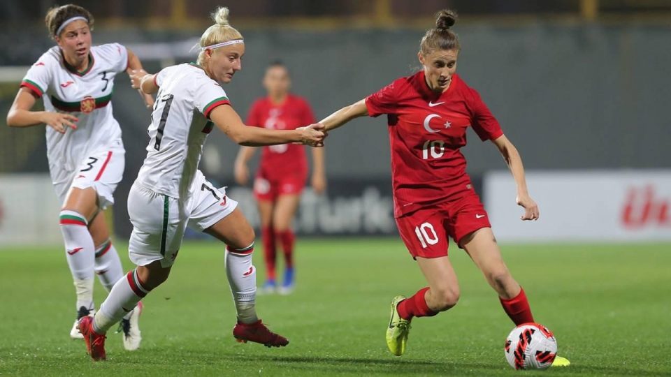 Milliler Bulgaristan’ı tek golle geçti