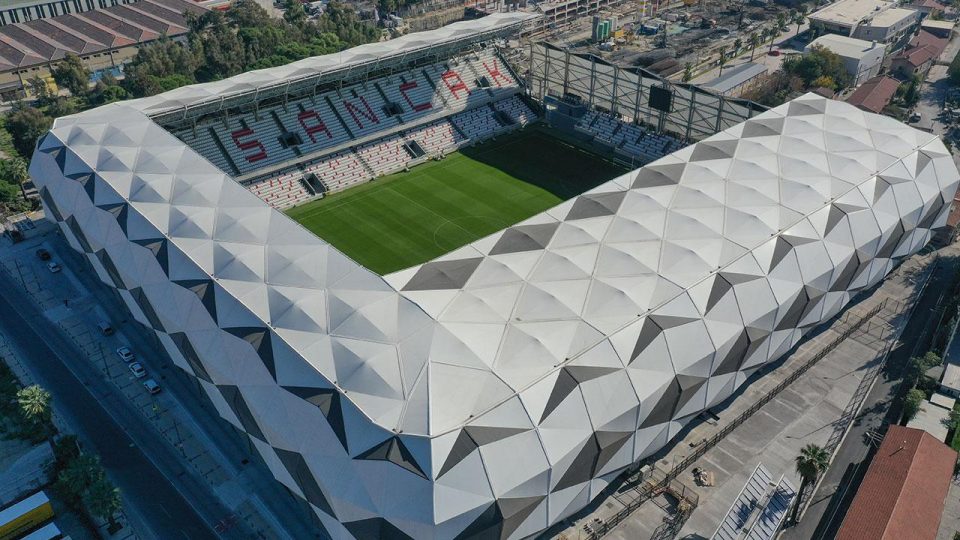 Alsancak Mustafa Denizli Stadı açıldı