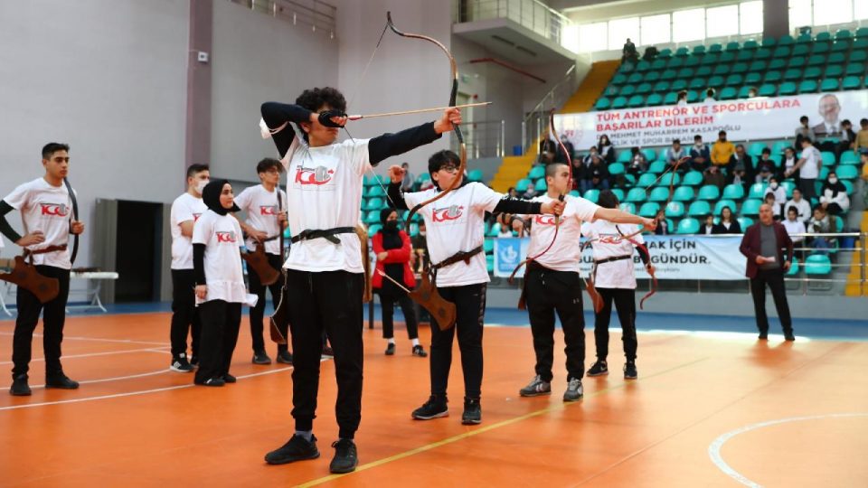 Bağcılar’da Geleneksel Türk Okçuluğu yarışması yapıldı