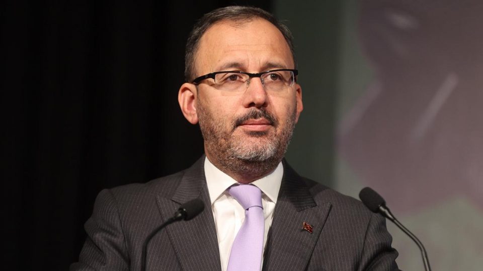 Bakan Kasapoğlu’ndan Deniz Şevin Şentuna’ya tebrik