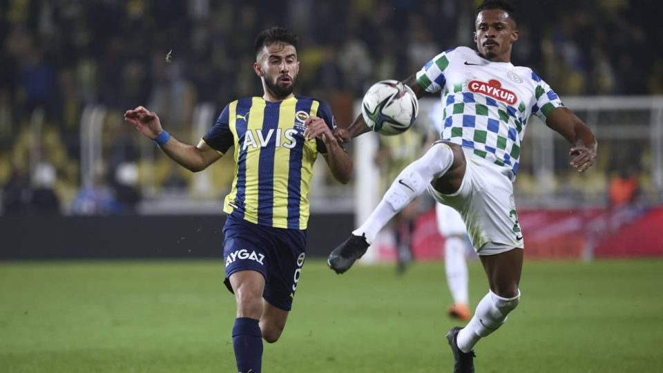Fenerbahçe, Çaykur Rizespor’u farklı geçti