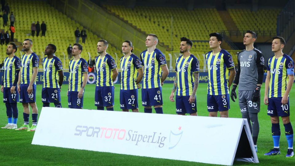 Fenerbahçe ligin ilk yarısında istediğini alamadı