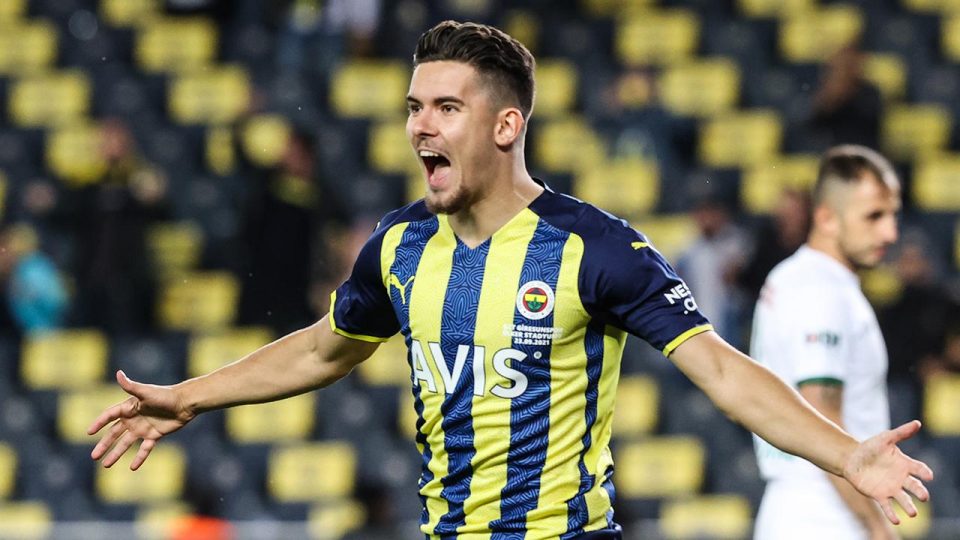 Ferdi Kadıoğlu’ndan Fenerbahçe’ye kötü haber