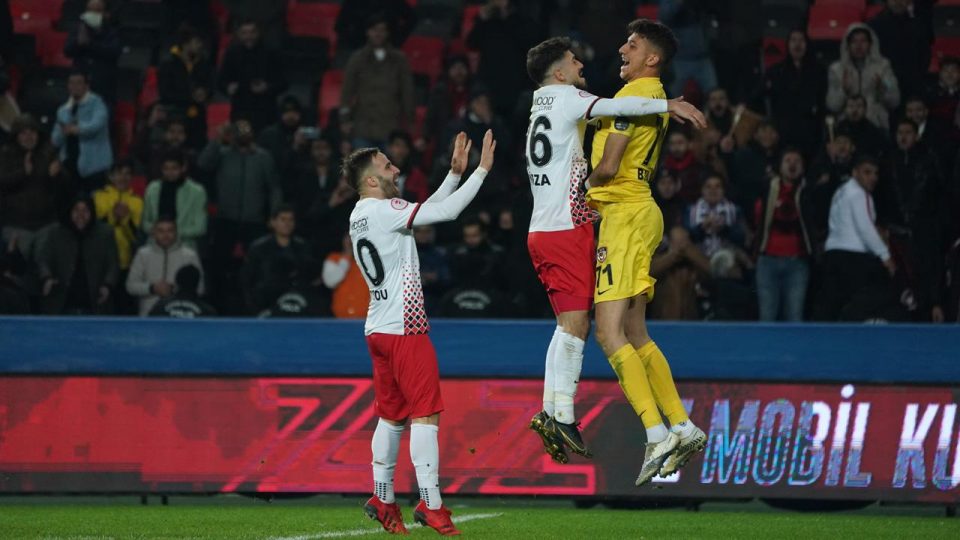 Gaziantep FK penaltılarla turladı