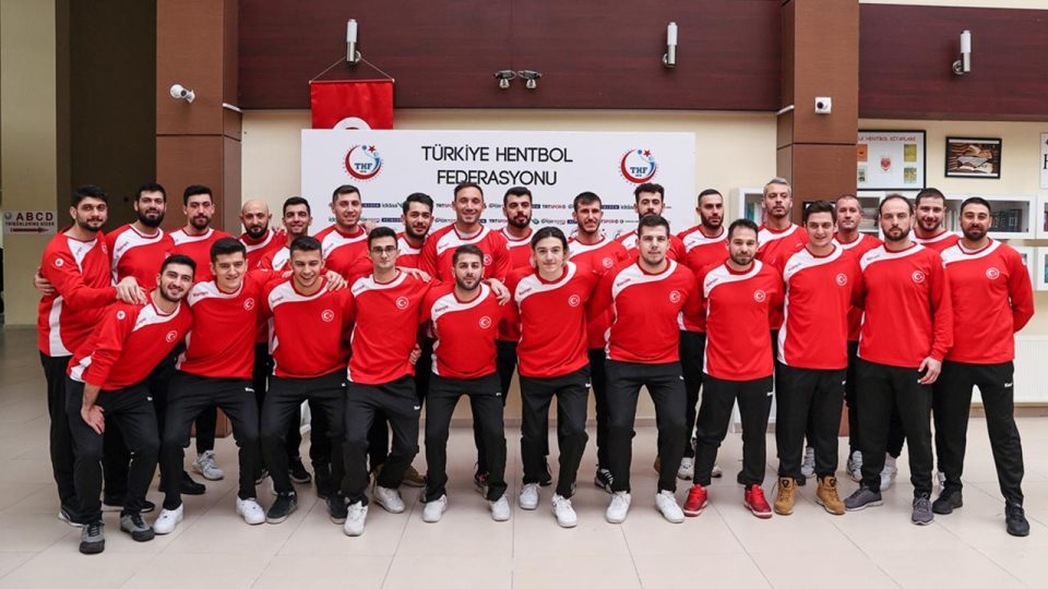 Hentbolda hedef Dünya Şampiyonası’na katılarak tarihe geçmek