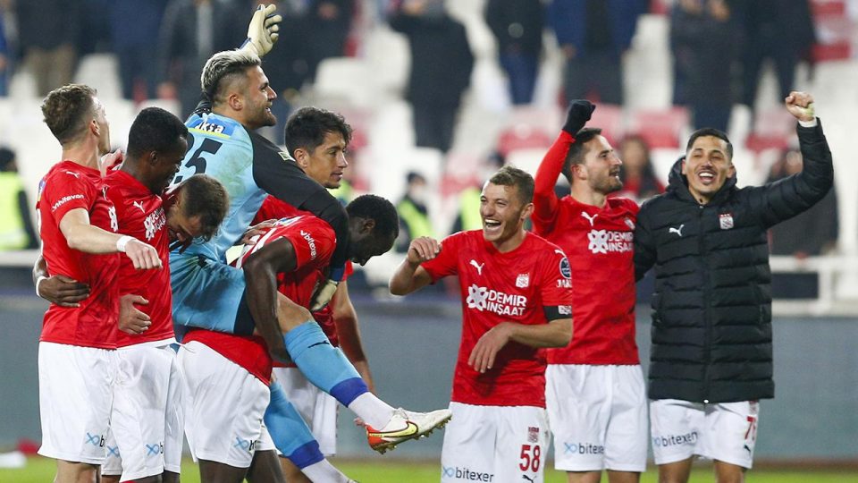 Sivasspor’un galibiyet serisi 3 maça çıktı