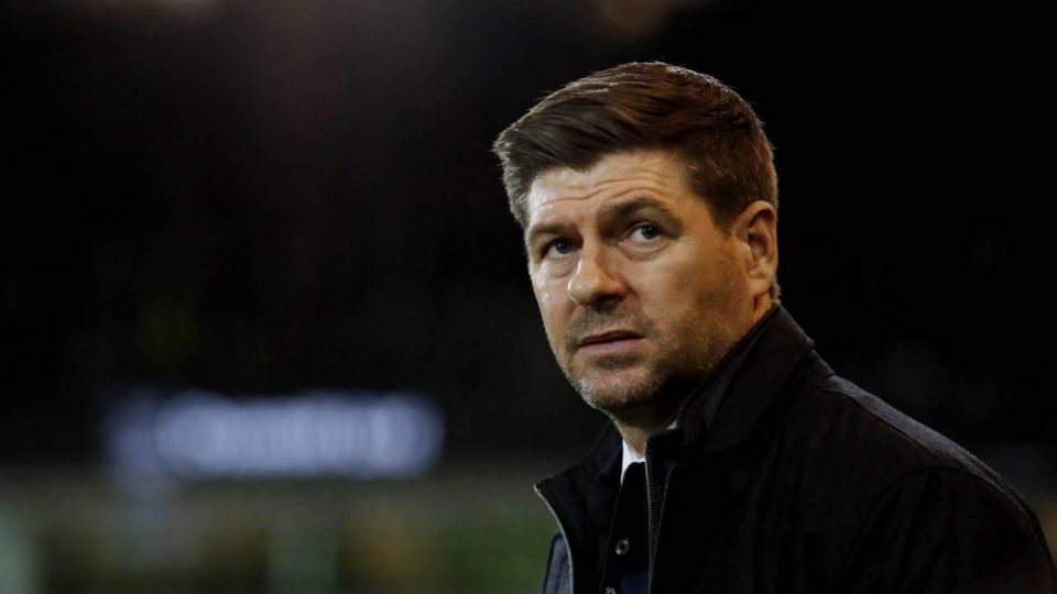 Steven Gerrard koronavirüse yakalandı