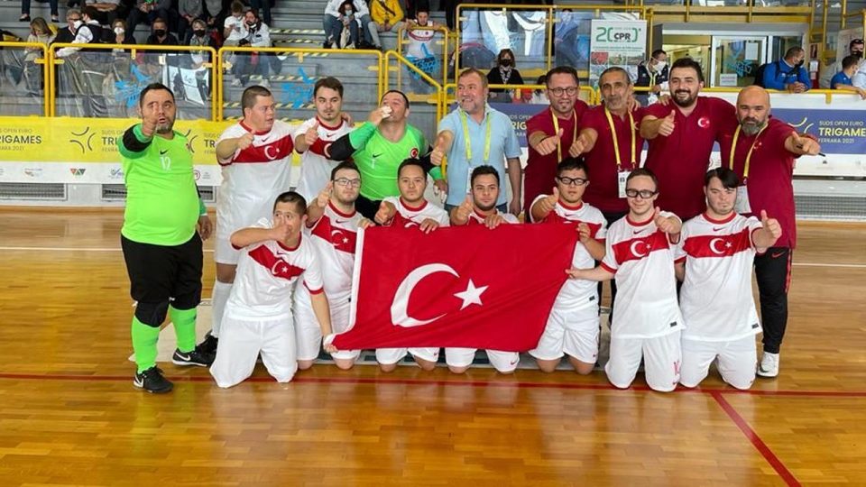 TFF’den özel sporculara başarı ödülü