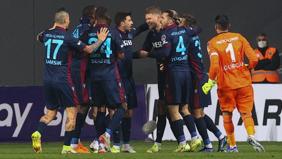 Trabzonspor çok atıp az yiyor