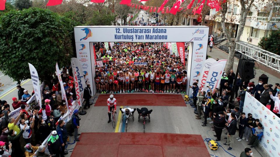 5 Ocak Adana Kurtuluş Yarı Maratonu tamamlandı