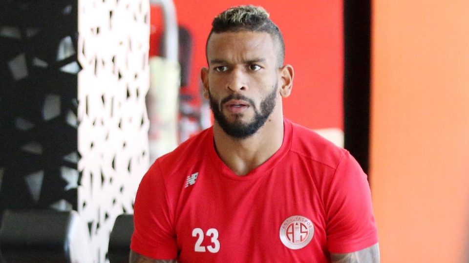 Antalyaspor’da iki oyuncu ile yollar ayrıldı