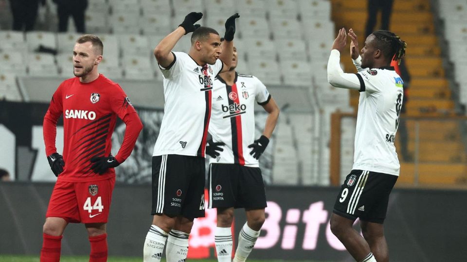 Beşiktaş iki maç sonra kazandı
