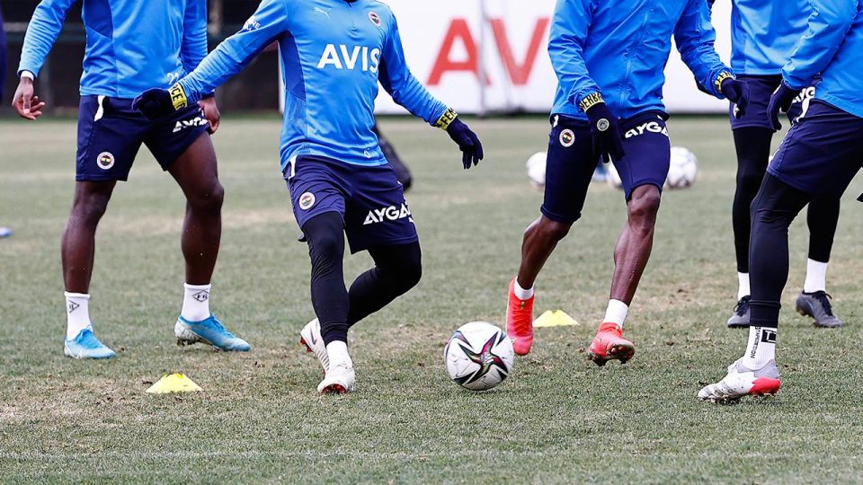 Fenerbahçe’de 4 koronavirüs vakası