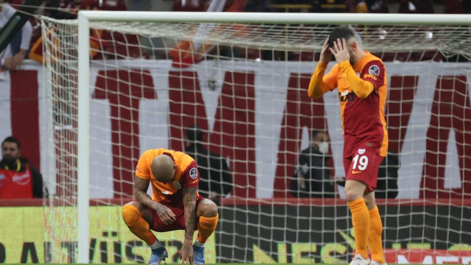 Galatasaray’da Burak Elmas dönemi hezimetle başladı