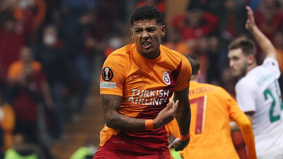 Galatasaray’da Patrick van Aanholt’un koronavirüs testi pozitif çıktı