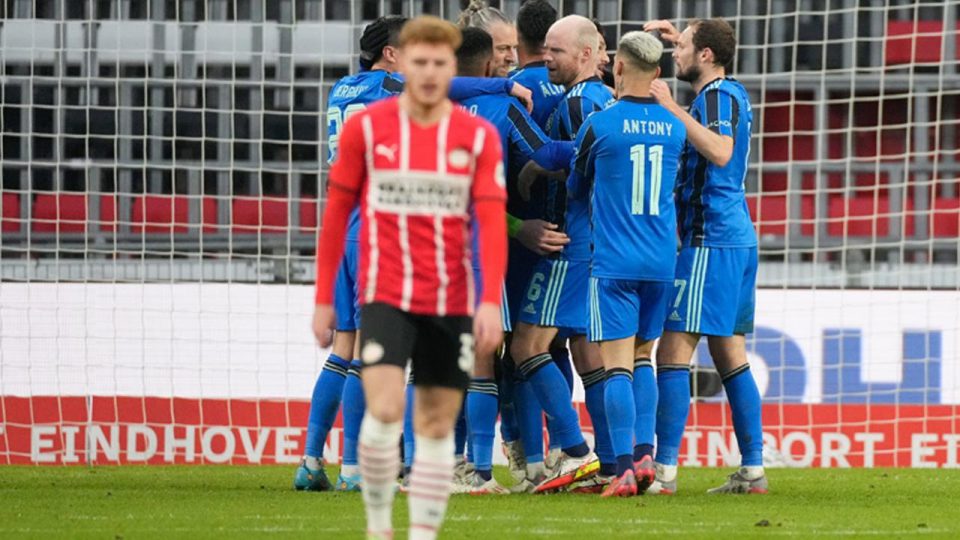 Hollanda’da Ajax liderliğe yükseldi