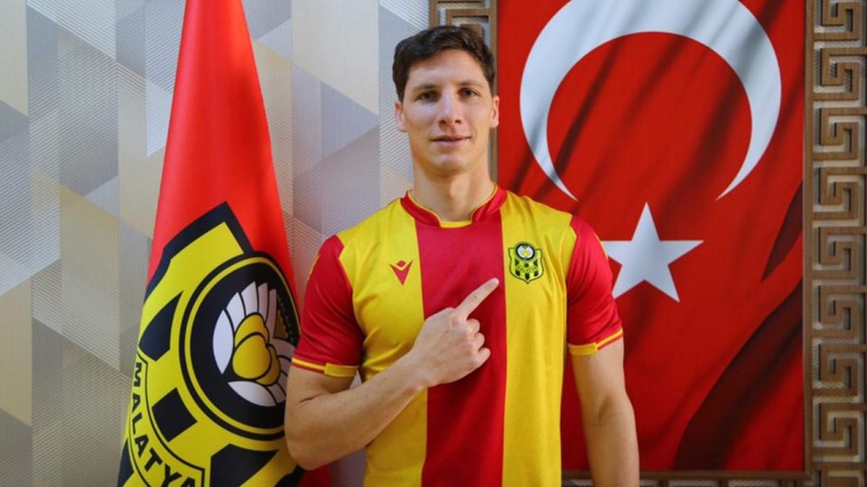 Yeni Malatyaspor’dan savunmaya takviye